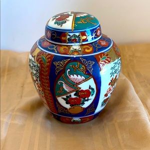 Vintage OMC Japan Gold Imari cobalt blue gold guilding hand painted ginger jar